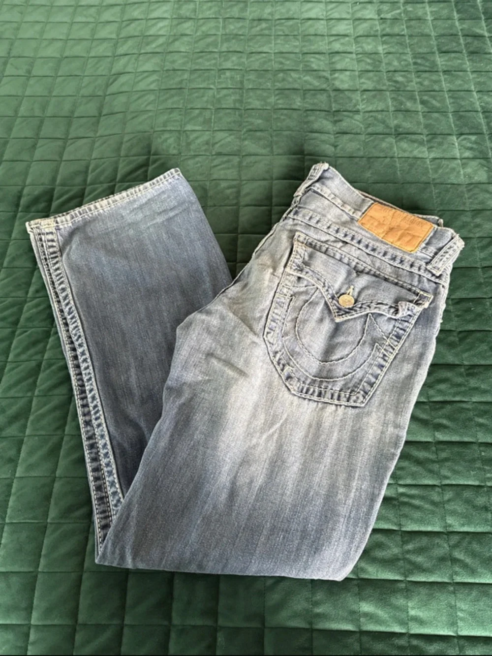 True Religion World Tour Jeans Light Wash Horseshoe Pocket